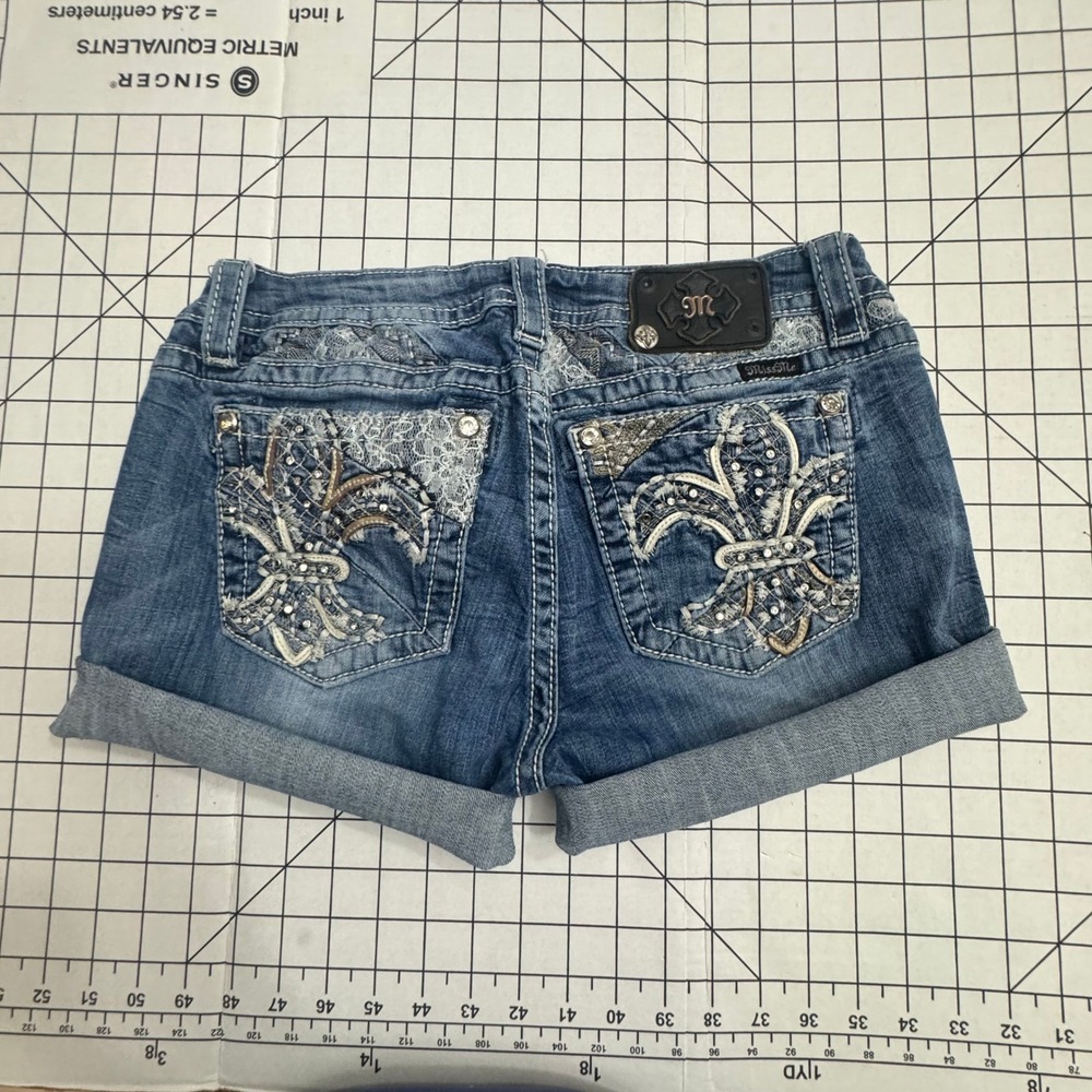 Miss Me Signature Boot Denim Shorts 30 Blue Fleur De Lis Lace Rhinestone LowRise